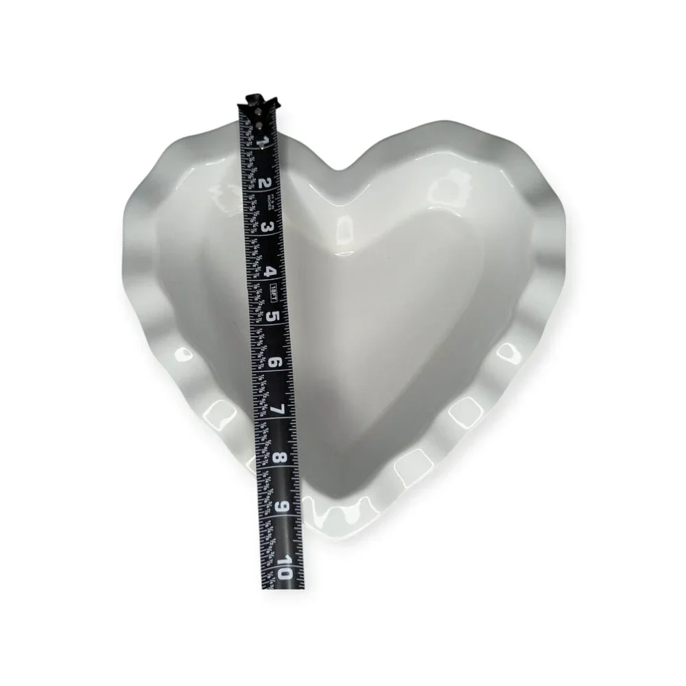 Crate & Barrel Valentines Day Red & White Heart Ruffle Dish Large 395-048 NWT